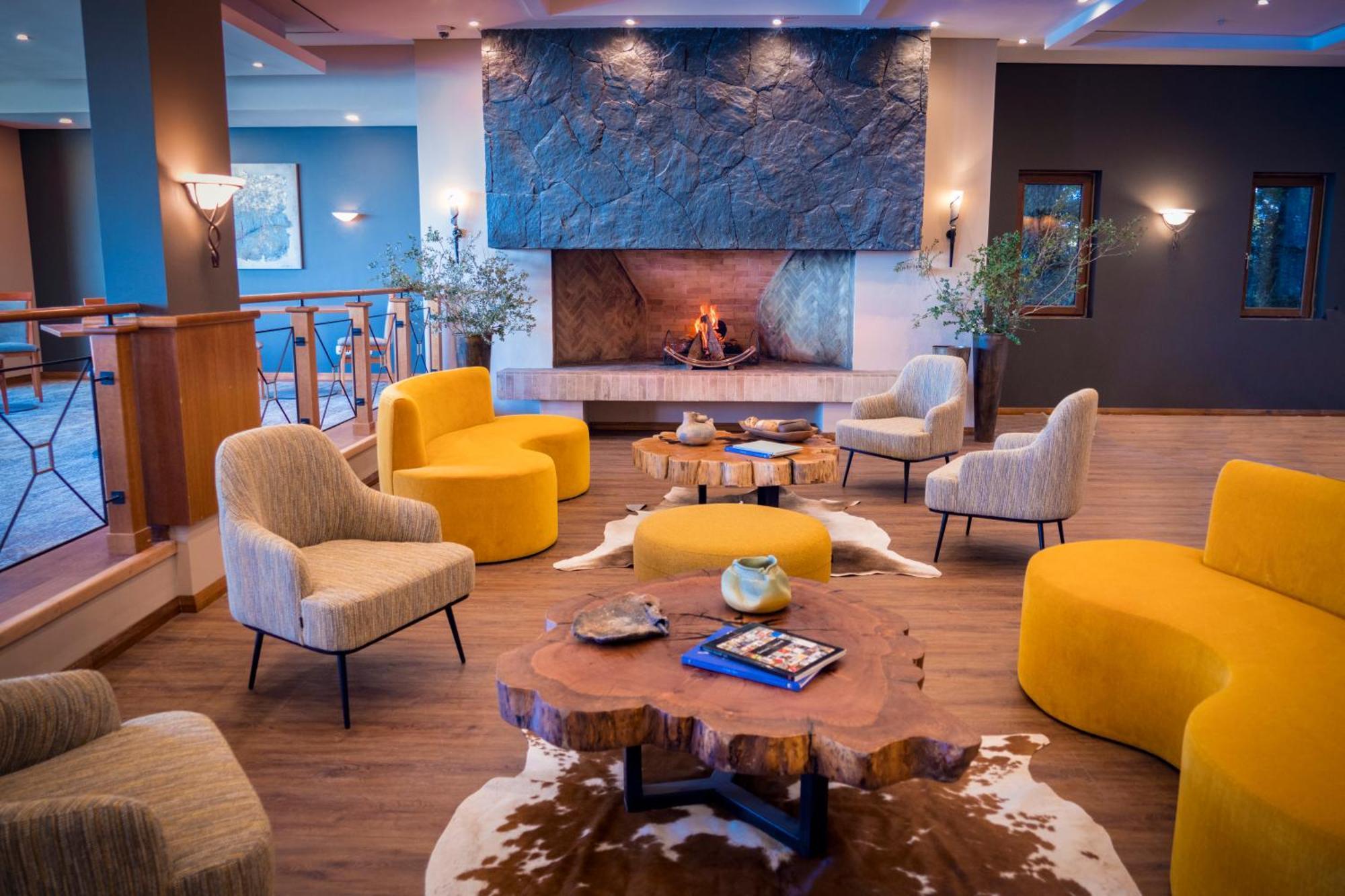 Park Lake Luxury Hotel Пукон Екстер'єр фото The lobby of the hotel