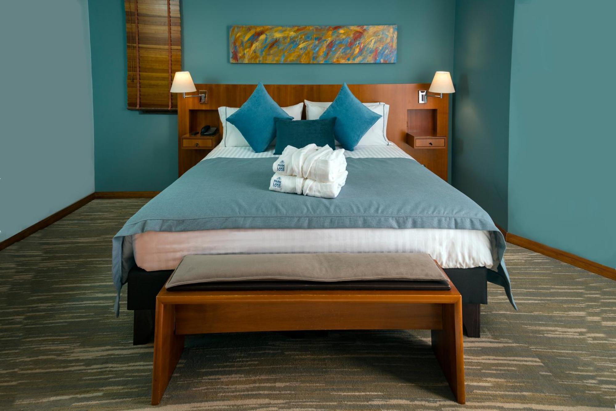 Park Lake Luxury Hotel Пукон Екстер'єр фото A bedroom at the hotel