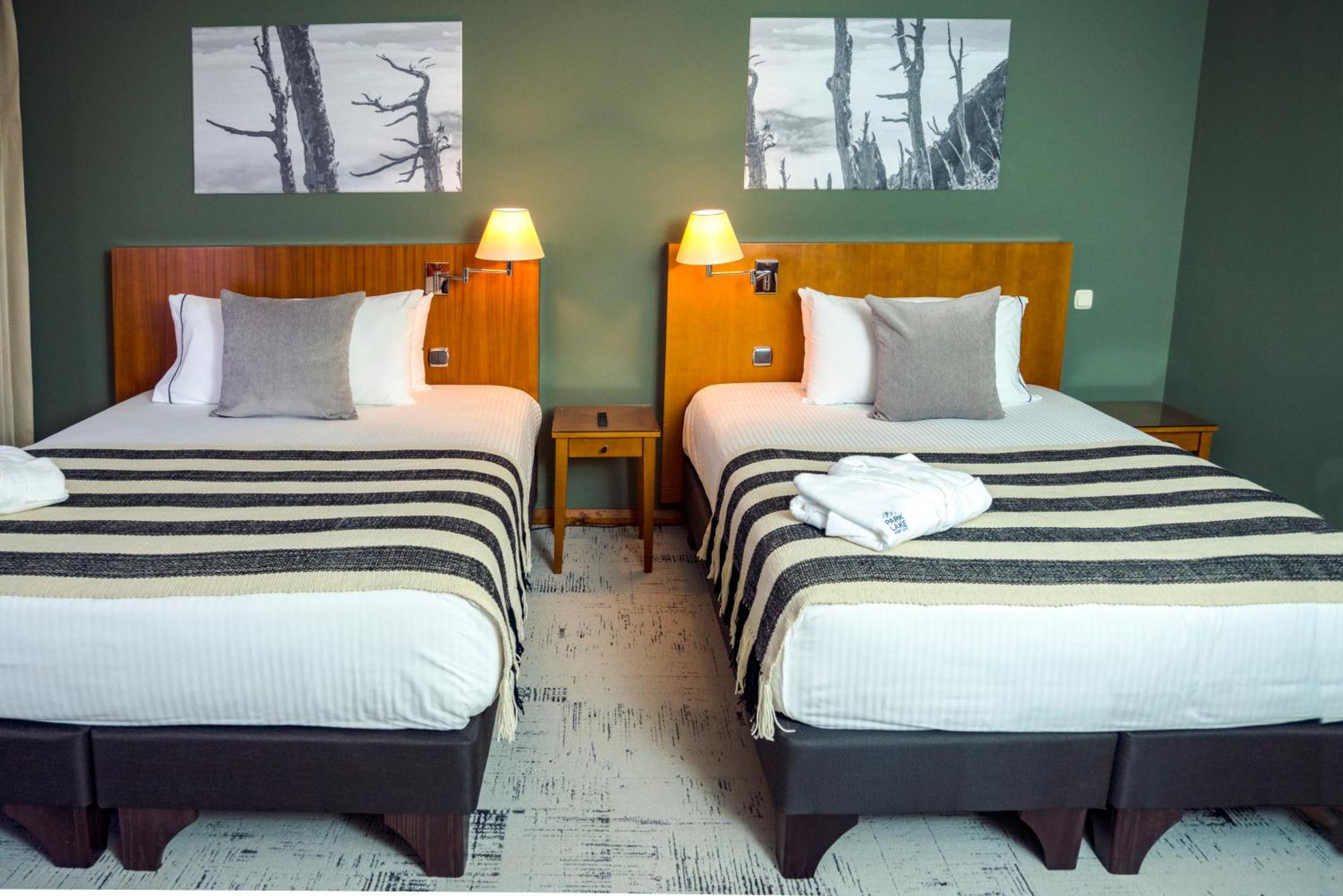 Park Lake Luxury Hotel Пукон Екстер'єр фото A room at the hotel