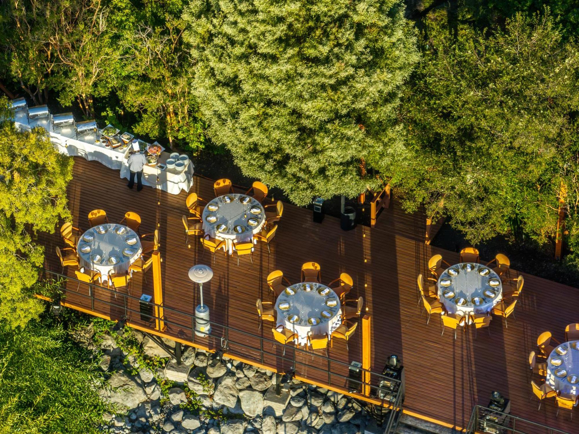 Park Lake Luxury Hotel Пукон Екстер'єр фото The restaurant