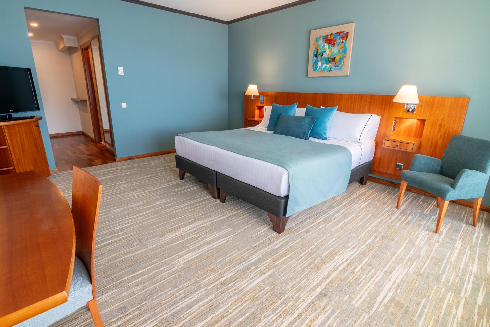 Park Lake Luxury Hotel Пукон Екстер'єр фото A room at the hotel
