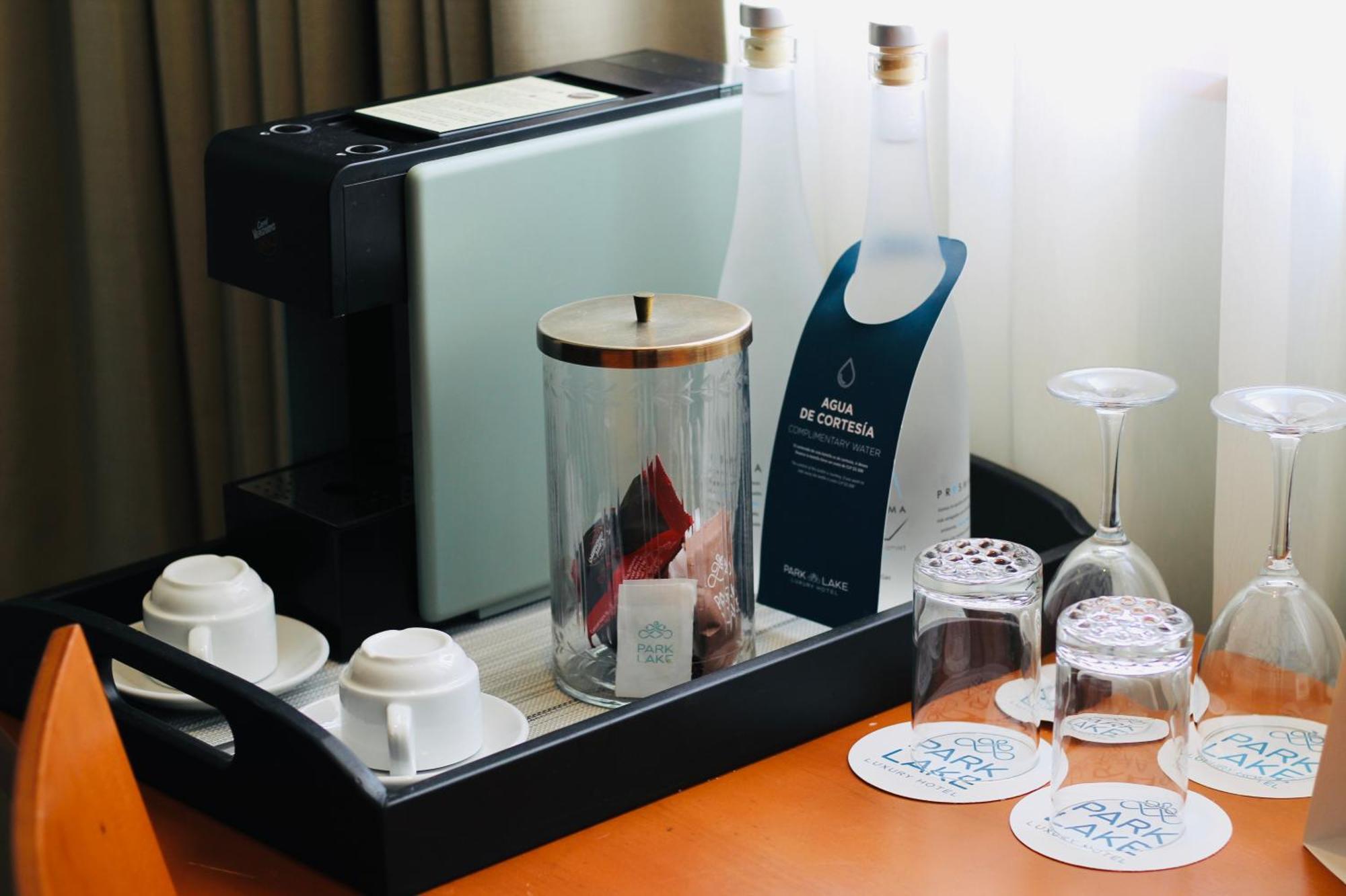 Park Lake Luxury Hotel Пукон Екстер'єр фото