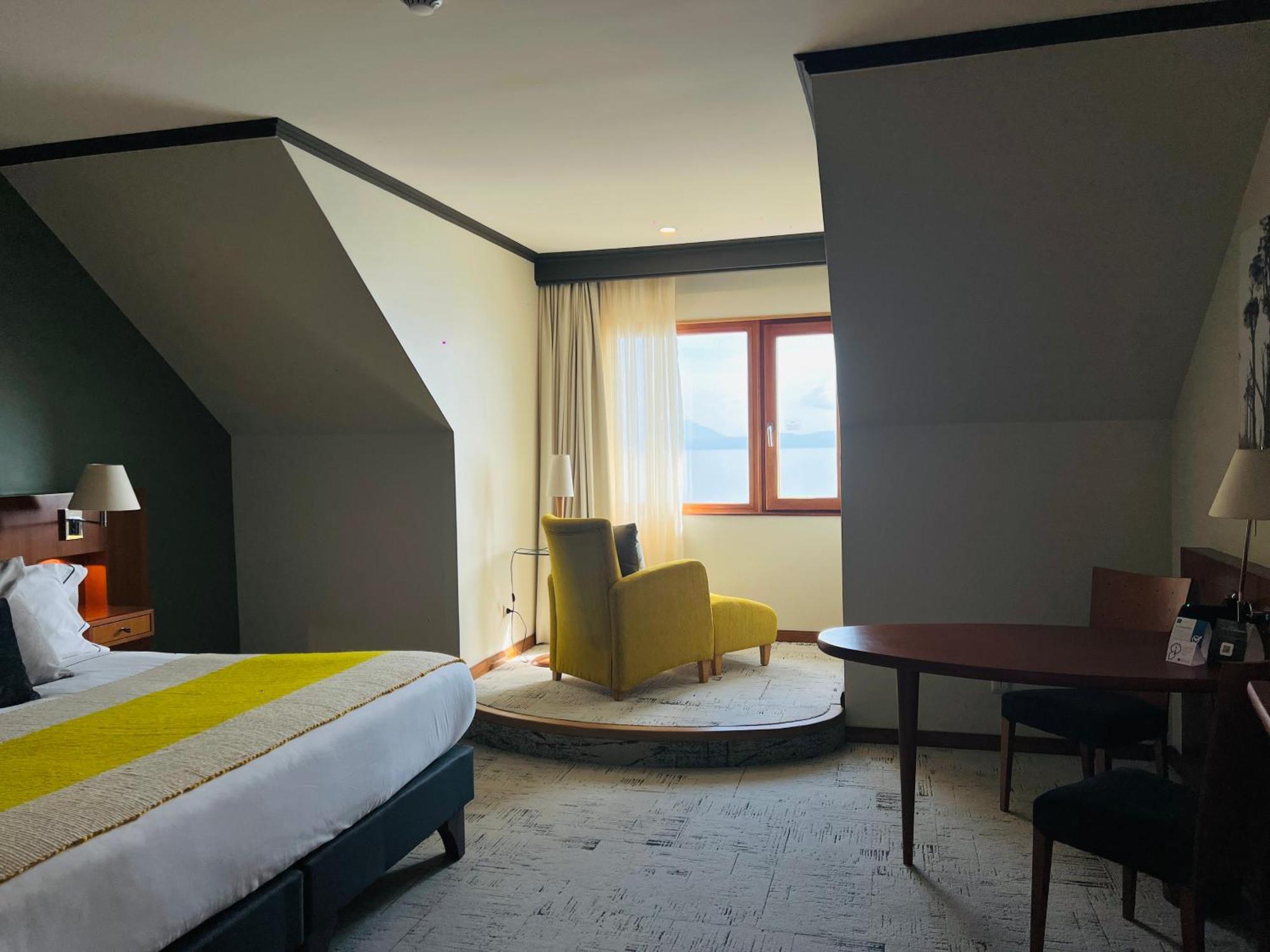 Park Lake Luxury Hotel Пукон Екстер'єр фото